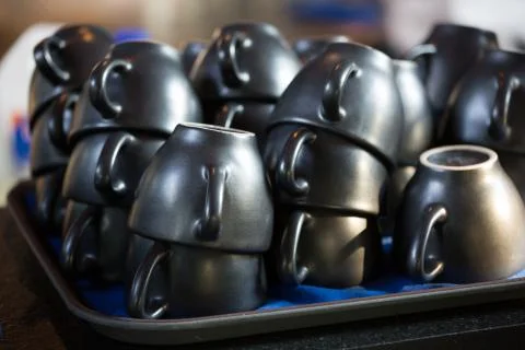 Empty coffee cups are ready on the plate Foto stock