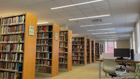 Empty College library in 4k video Video stock 151021479