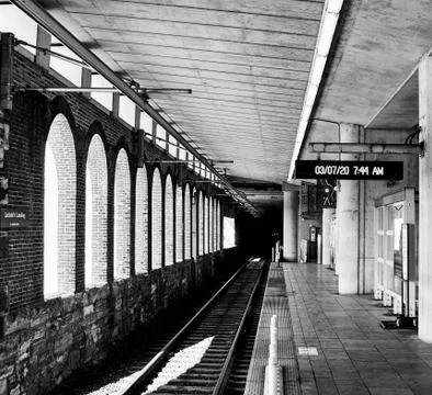 Empty Commuter Train Station | Lacled’e Landing Station. Фото