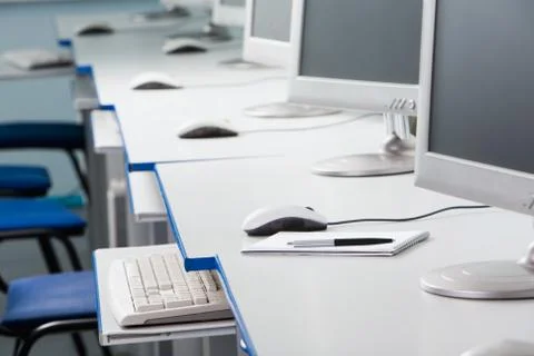 Empty computer class room Stock Photos