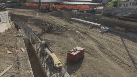 Empty Construction Site Establishing Shot Stockbeeldmateriaal 75041306