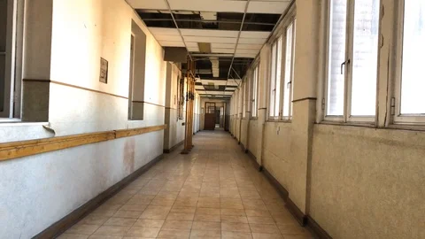 Empty corridors of abandoned convent Vidéo 92881674