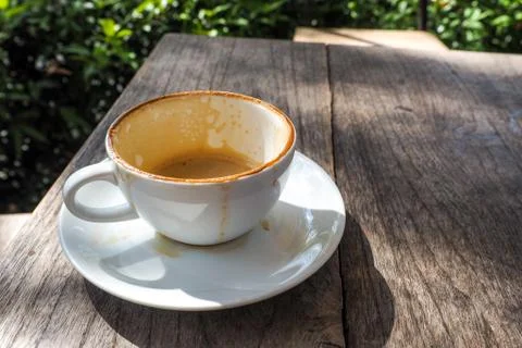 Empty cup of hot coffee with coffee mark in the white coffee cup Stock Photos
