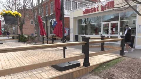 Empty devastated small tourist town in COVID 19 pandemic lockdown Vídeo Stock 152063199