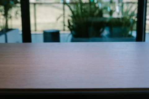 Empty display table with a clean, modern design, ready for showcasing produ.. Stock-Fotos