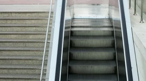 Empty Escalator Video stock 9900866