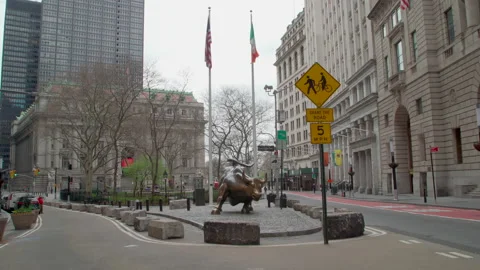 Empty Financial District during the pandemic  Charging Bull Broadway Stock Footage 147909085