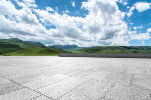 Empty  floor with snow mountains on background Fotos de archivo