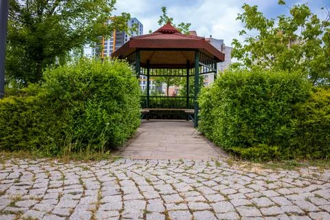 Empty gazebo in the park Foto stock