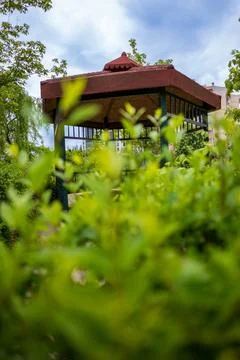 Empty gazebo in the park Foto stock