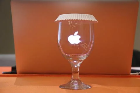 Empty glass background - Image 写真素材