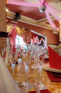 Empty glasses set in restaurant Foto stock