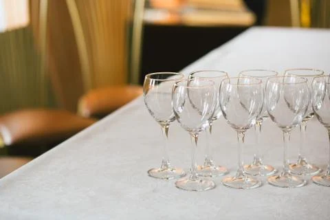 Empty glasses set in restaurant Stock-Fotos