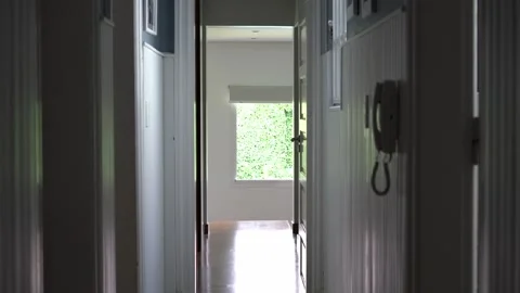 Empty hallway Vídeo Stock 243518998