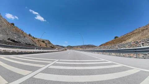 Empty highway canyon Foto stock