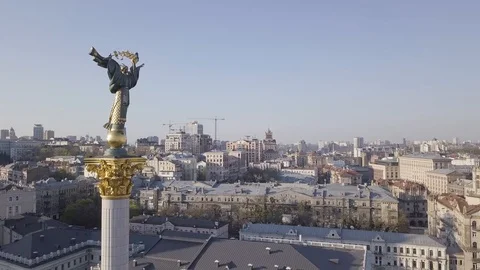 Empty Independence Square Kyiv. Independence monument Berehynia, Drone 4k. Stock-Footage 128381932