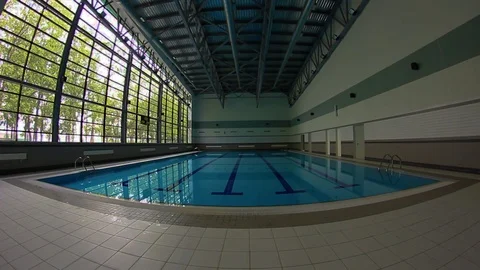 Empty Indoor Swimming Pool Stockbeeldmateriaal 76917256