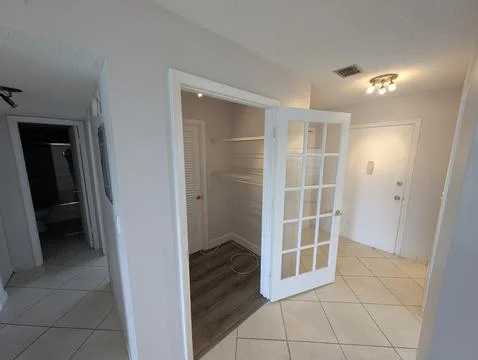 Empty Interior Room with Natural Light in Palmetto Bay, Florida Stock Photos