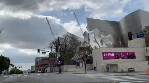 An empty intersection in Los Angeles, CA during pandemic corona virus lockdown Stock Footage 133826999