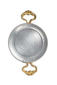 Empty iron frying pan on rustic table. Isolated, white background. 스톡 사진
