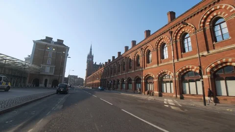 Empty King's Cross St. Pancras International 스톡 동영상 127855809
