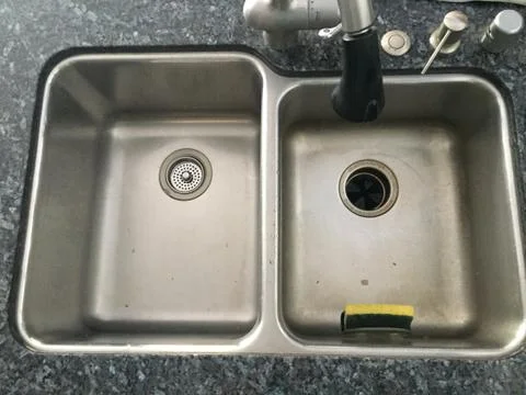 Empty Kitchen Sink 库存照片