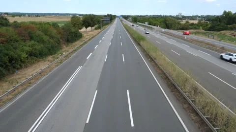 Empty lane on German highway A66 - high-angle view Stockbeeldmateriaal 205619701