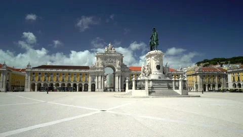 Empty Lisbon, terreiro do paço in covid-19 quarantine, Port Stock-Footage 134212260