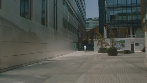 EMPTY LONDON STREETS DURING CORONAVIRUS PANDEMIC Stock Footage 129261531
