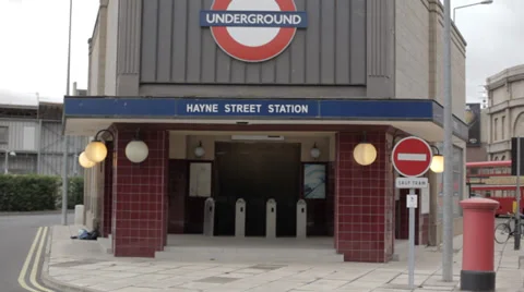 Empty London Underground 動画素材 33806433