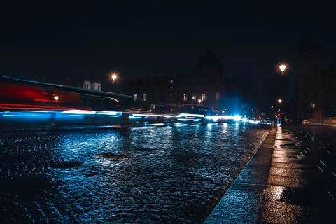 Empty long exposure light trail shot road view from a Paris Street for design Foto stock
