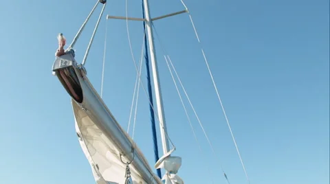 Empty mast of sailboat Vidéo 48866984