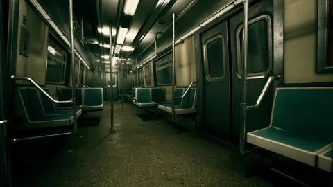Empty metal subway train in urban Chicago Vídeo Stock 232932691