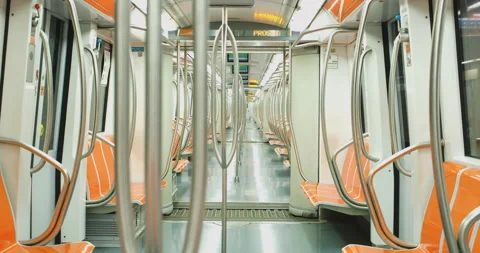 Empty metro in Rome during the lockdown for coronavirus, Italy 库存影片 134476384