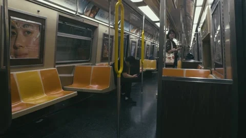 Empty NYC Subway Car in Motion – New York, May 11, 2025 Video stock 309032290