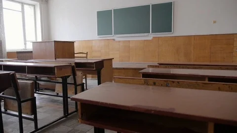 Empty old outworn classroom, lecture room Stock-Footage 73304609