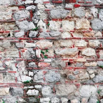 Empty Old Weathered Brick Wall Texture. Grungy Brickwork. Shabby Building F.. Foto stock