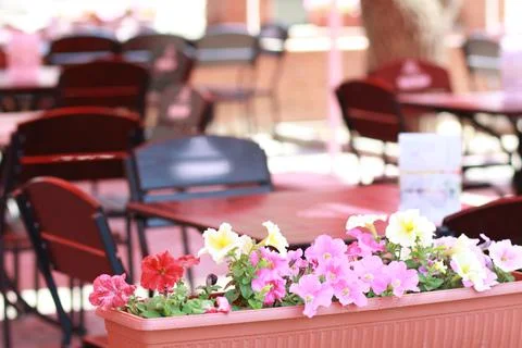 Empty outdoor cafe Stock-Fotos