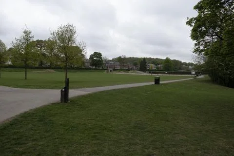 Empty park in UK lockdown due to corona virus Foto stock