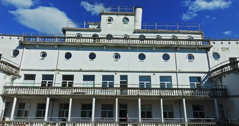 Empty Parking Lot In Front Of Large Country Club Woodland Retreat Aerial Rise Stock Footage 300484038