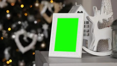 Empty photo frame in christmas interior Vidéo 99610611