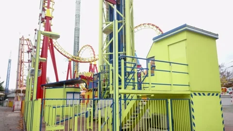 Empty place in front of a roller coaster during lockdown Video stock 143726250