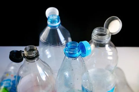 Empty plastic bottles with a lid Stock-Fotos