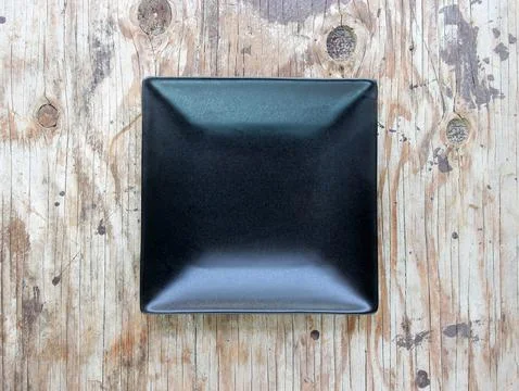 Empty plate in the wood Foto stock