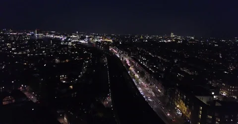 Empty rail lines and a bright avenue running to the water Vidéo 71284087
