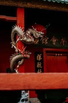 Empty Red Dragon Structure in Cultural Tradition Foto stock