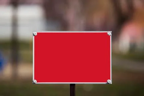 Empty red warning sign Stockfoto's