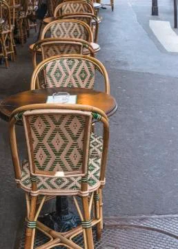 Empty restaurants at time of confinement. Vertical picture Stock Photos