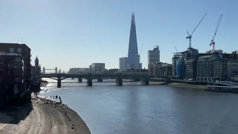 EMPTY RIVER THAMES 库存影片 205200137