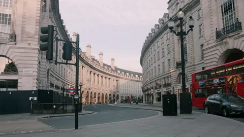 Empty road in Central London during lockdown Video stock 130961122